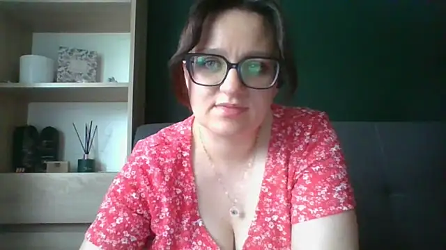 Snapshot of sensual_paris chatting on 5, 8, 2026 sensual paris online show from 5, 8, 2026