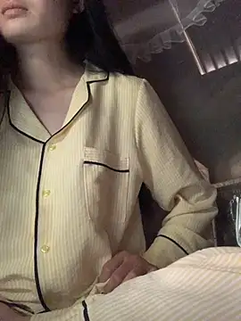 Snapshot of Sury-babyy chatting on 2, 5, 2026 Sury-babyy online show from 2, 5, 2026