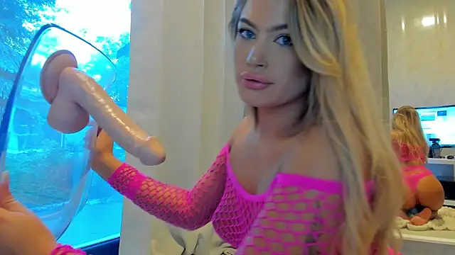 Snapshot of SylverEyesz chatting on 3, 6, 2026 SylverEyesz online show from 3, 6, 2026