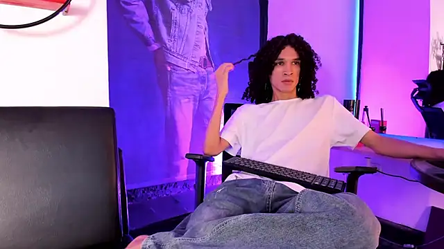anddy hugecock online show from 7, 7, 2026