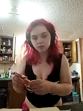 Snapshot of mistressmimi7 chatting on 7, 5, 2026 mistressmimi7 online show from 7, 5, 2026
