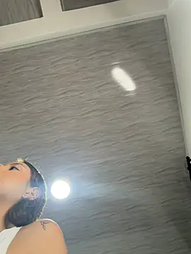 HayleyRoss  online show from 16, 6, 2026