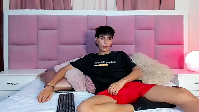 Snapshot of christopher_robin4 chatting on 2, 5, 2026 christopher robin4 online show from 2, 5, 2026