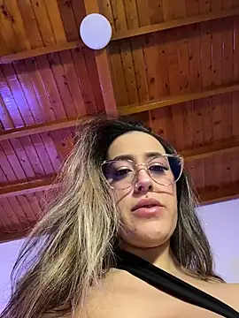 RenataVelasquez online show from 30, 6, 2026