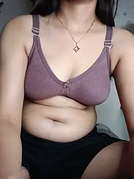 Snapshot of sexy_pritii chatting on 13, 5, 2026 sexy pritii online show from 13, 5, 2026