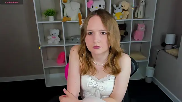 Emmaa Kimm online show from 17, 5, 2026