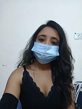 Snapshot of Fire_honeybee chatting on 13, 5, 2026 Fire honeybee online show from 13, 5, 2026
