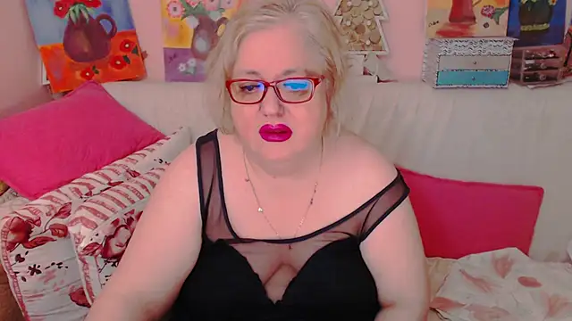 Snapshot of Maturelove_xxx chatting on 5, 5, 2026 Maturelove xxx online show from 5, 5, 2026