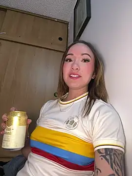 Hannah Lane online show from 24, 6, 2026
