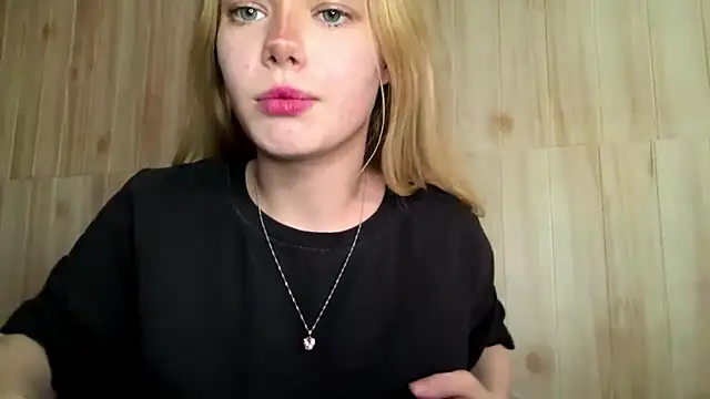 Snapshot of Malinwitch chatting on 25, 5, 2026 Malinwitch online show from 25, 5, 2026
