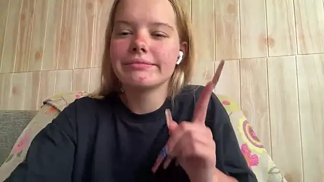 Snapshot of Malinwitch chatting on 15, 7, 2026 Malinwitch online show from 15, 7, 2026