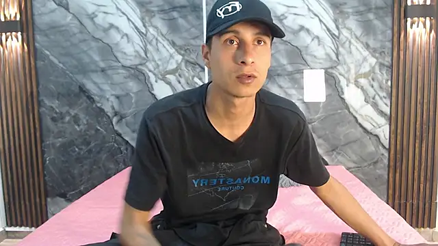 Snapshot of cameronsilverman chatting on 30, 4, 2026 cameronsilverman online show from 30, 4, 2026