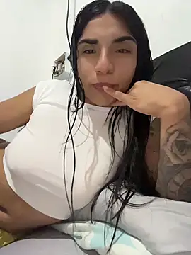 Snapshot of InesD_Arcy chatting on 27, 5, 2026 InesD Arcy online show from 27, 5, 2026