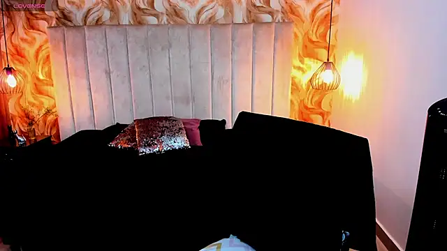 ChloeSmith9 online show from 11, 6, 2026