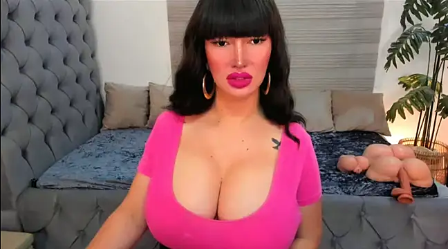 Snapshot of PlayfullMaria chatting on 5, 1, 2025 PlayfullMaria online show from 5, 1, 2025
