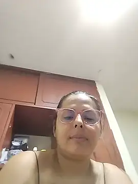 Snapshot of Bella_Morena27 chatting on 8, 6, 2026 Bella Morena27 online show from 8, 6, 2026