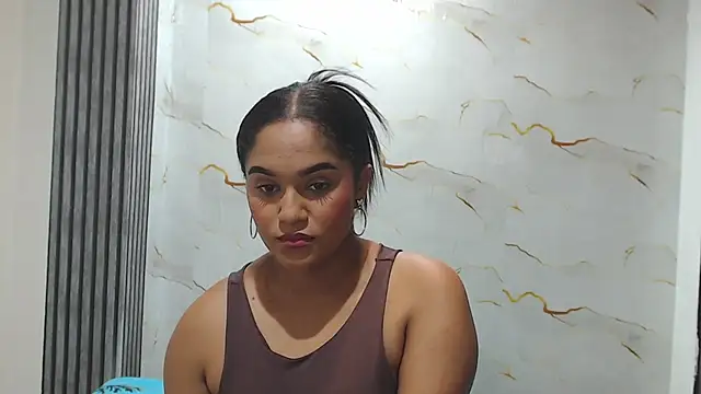 Snapshot of Liaa_cams chatting on 1, 6, 2026 Liaa cams online show from 1, 6, 2026
