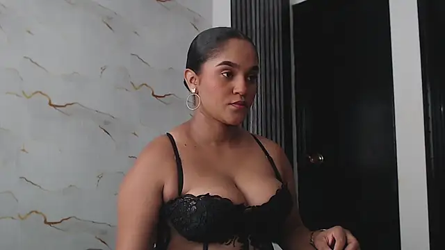 Snapshot of Liaa_cams chatting on 11, 6, 2026 Liaa cams online show from 11, 6, 2026