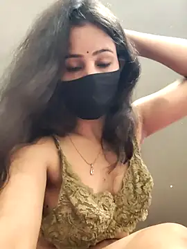 Snapshot of Kanika_76 chatting on 7, 7, 2026 Kanika 76 online show from 7, 7, 2026