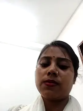 Snapshot of Simmi-00 chatting on 8, 5, 2026 Simmi-00 online show from 8, 5, 2026