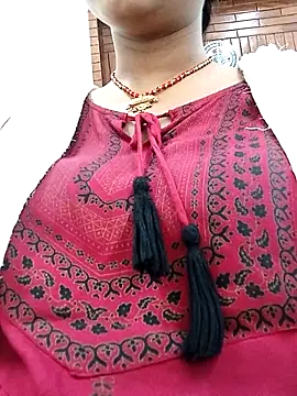Snapshot of Simmi-00 chatting on 12, 5, 2026 Simmi-00 online show from 12, 5, 2026