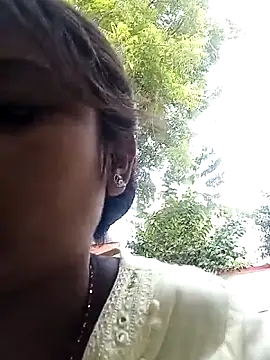 Snapshot of Simmi-00 chatting on 21, 5, 2026 Simmi-00 online show from 21, 5, 2026