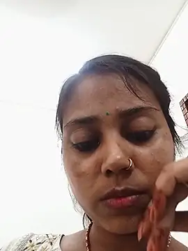 Snapshot of Simmi-00 chatting on 22, 5, 2026 Simmi-00 online show from 22, 5, 2026