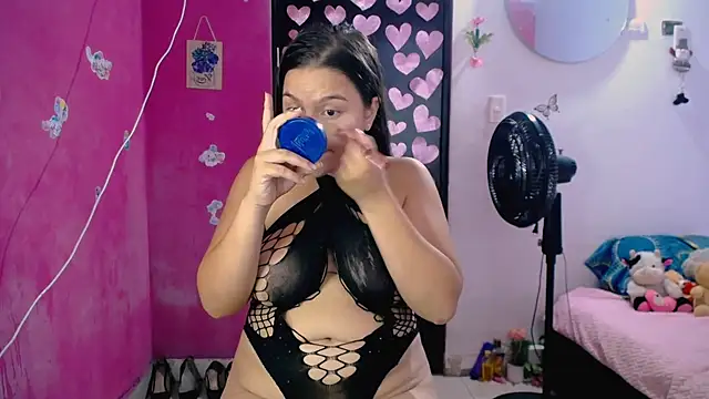 Kiara tits online show from 2, 7, 2026
