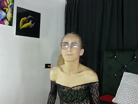 Snapshot of dulce_alexandra chatting on 17, 5, 2026 dulce alexandra online show from 17, 5, 2026