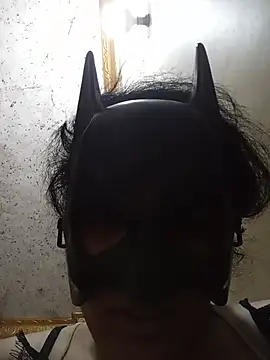 QueenofHair online show from 9, 6, 2026
