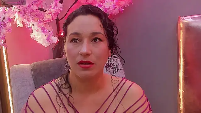 Snapshot of Elizabeth_bennett chatting on 16, 6, 2026 Elizabeth bennett online show from 16, 6, 2026