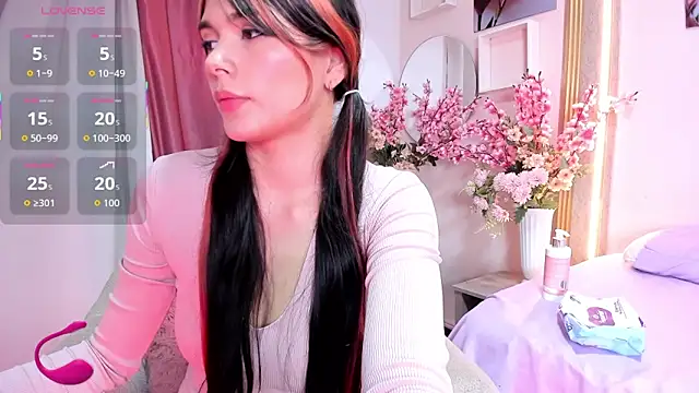 Snapshot of Aili_queen chatting on 26, 5, 2026 Aili queen online show from 26, 5, 2026
