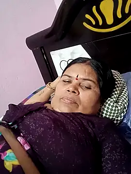 Snapshot of dheepika11 chatting on 25, 5, 2026 dheepika11 online show from 25, 5, 2026