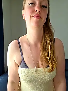 SweetGermanAlina online show from 1, 5, 2026