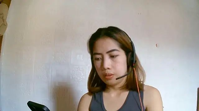 LeonieWiggains online show from 4, 5, 2026