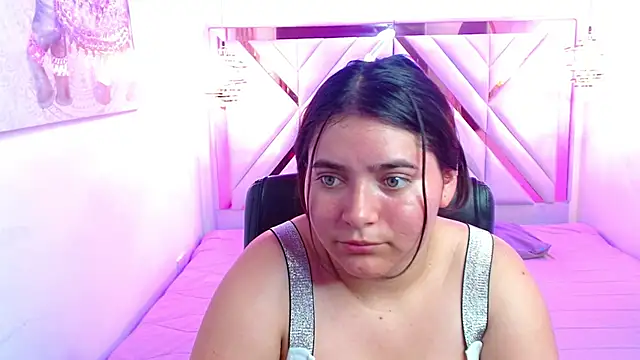 Snapshot of Laurha_ chatting on 15, 5, 2026 Laurha online show from 15, 5, 2026