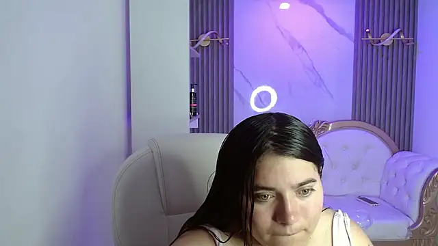Snapshot of Laurha_ chatting on 1, 6, 2026 Laurha online show from 1, 6, 2026