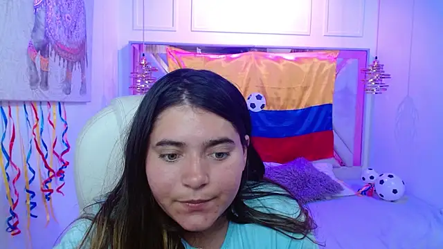 Snapshot of Laurha_ chatting on 1, 7, 2026 Laurha online show from 1, 7, 2026