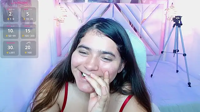 Snapshot of Laurha_ chatting on 21, 7, 2026 Laurha online show from 21, 7, 2026