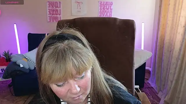 Snapshot of Melania_Cook chatting on 16, 5, 2026 Melania Cook online show from 16, 5, 2026
