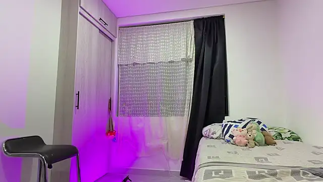 Snapshot of _peachyboy chatting on 6, 7, 2026 peachyboy online show from 6, 7, 2026