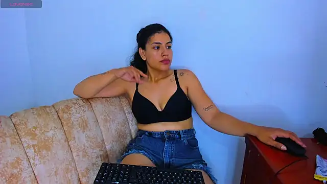 Snapshot of _sweetnenus_ chatting on 29, 5, 2026 sweetnenus online show from 29, 5, 2026