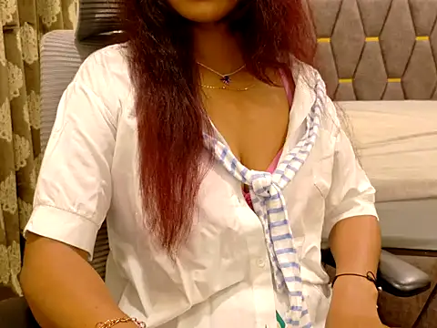 Snapshot of DR_Salini chatting on 30, 5, 2026 DR Salini online show from 30, 5, 2026