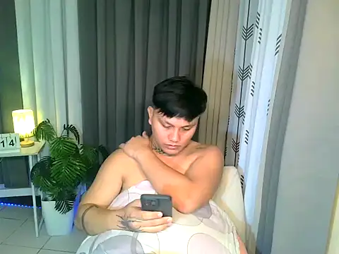 Snapshot of Ashtonfuckingboi chatting on 14, 5, 2026 Ashtonfuckingboi online show from 14, 5, 2026
