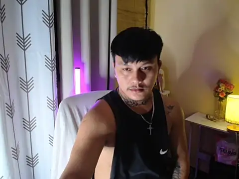 Snapshot of Ashtonfuckingboi chatting on 5, 7, 2026 Ashtonfuckingboi online show from 5, 7, 2026