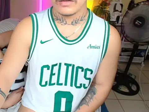Snapshot of Ashtonfuckingboi chatting on 28, 7, 2026 Ashtonfuckingboi online show from 28, 7, 2026