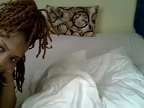 Snapshot of lovvelyheers chatting on 31, 5, 2026 lovvelyheers online show from 31, 5, 2026