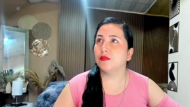 Snapshot of BBWLuxuryMuse chatting on 4, 6, 2026 BBWLuxuryMuse online show from 4, 6, 2026