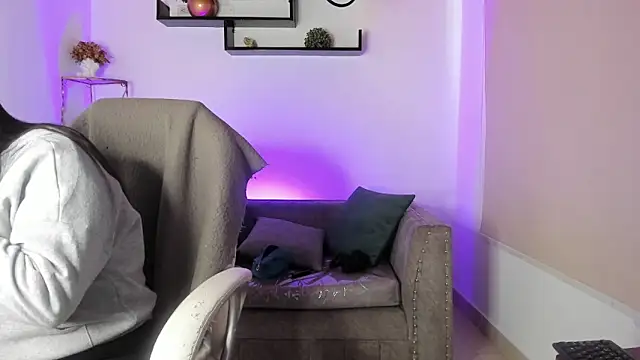 Snapshot of AnnyRosse_699 chatting on 2, 6, 2026 AnnyRosse 699 online show from 2, 6, 2026