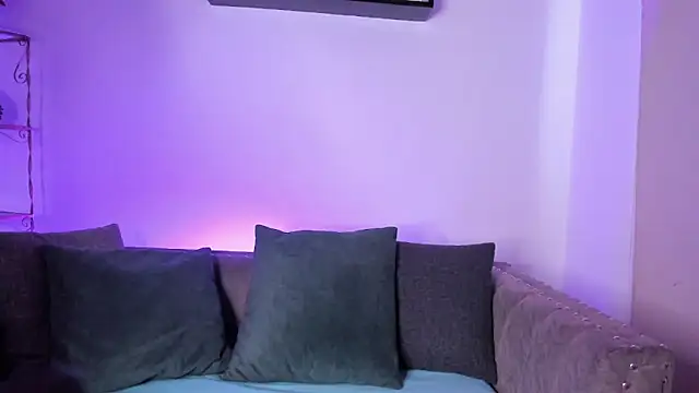 Snapshot of AnnyRosse_699 chatting on 6, 6, 2026 AnnyRosse 699 online show from 6, 6, 2026